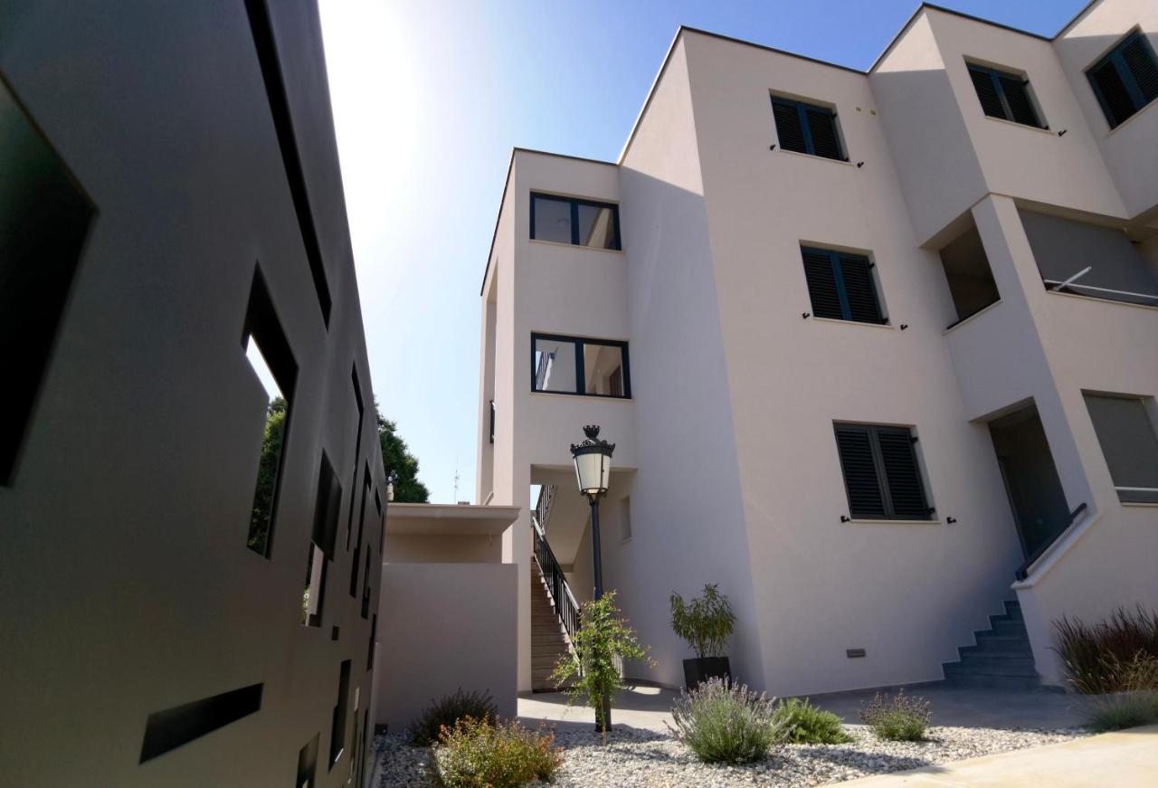 Stay In The Heart Of Porec - 50M To The Beach Exterior photo