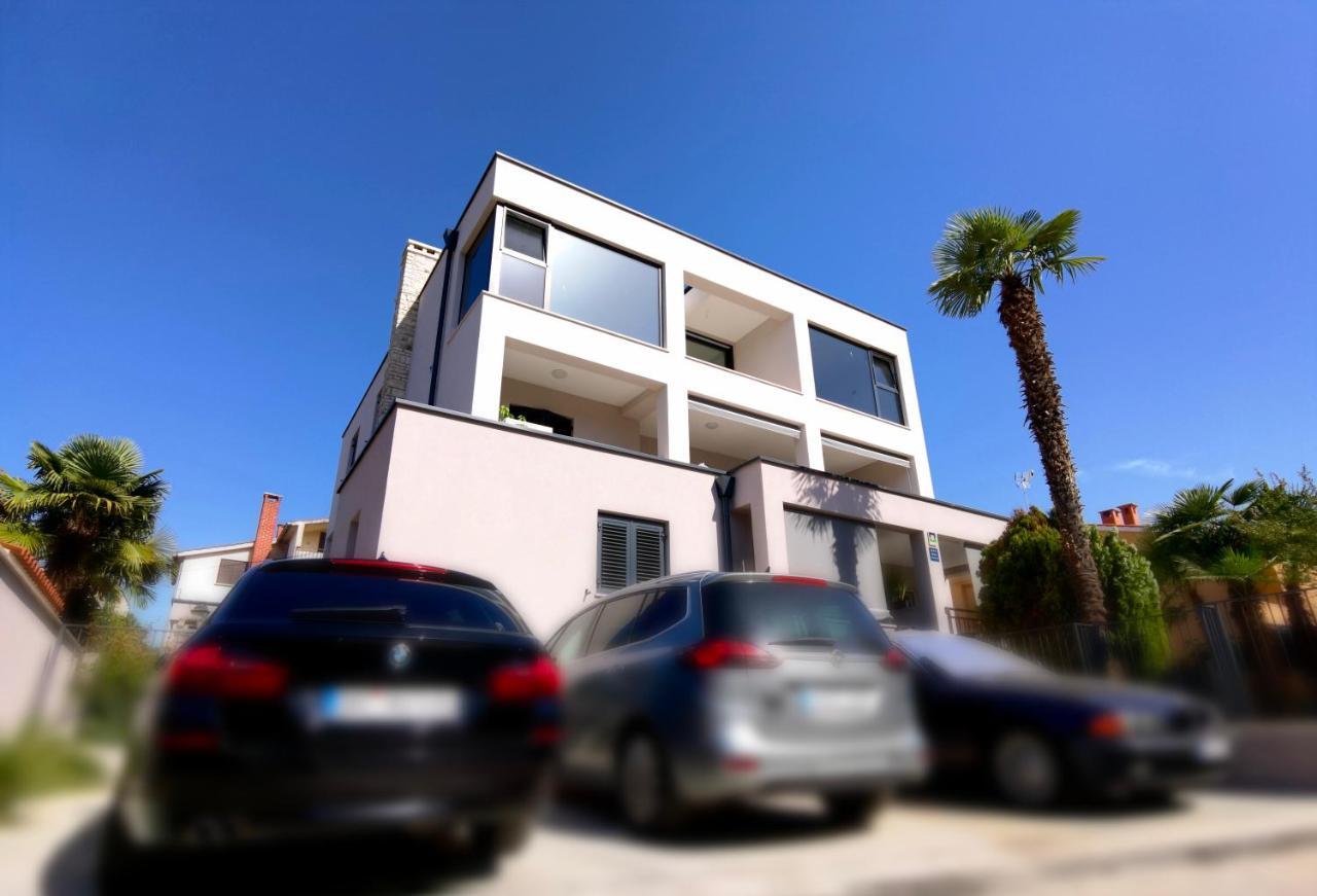 Stay In The Heart Of Porec - 50M To The Beach Exterior photo