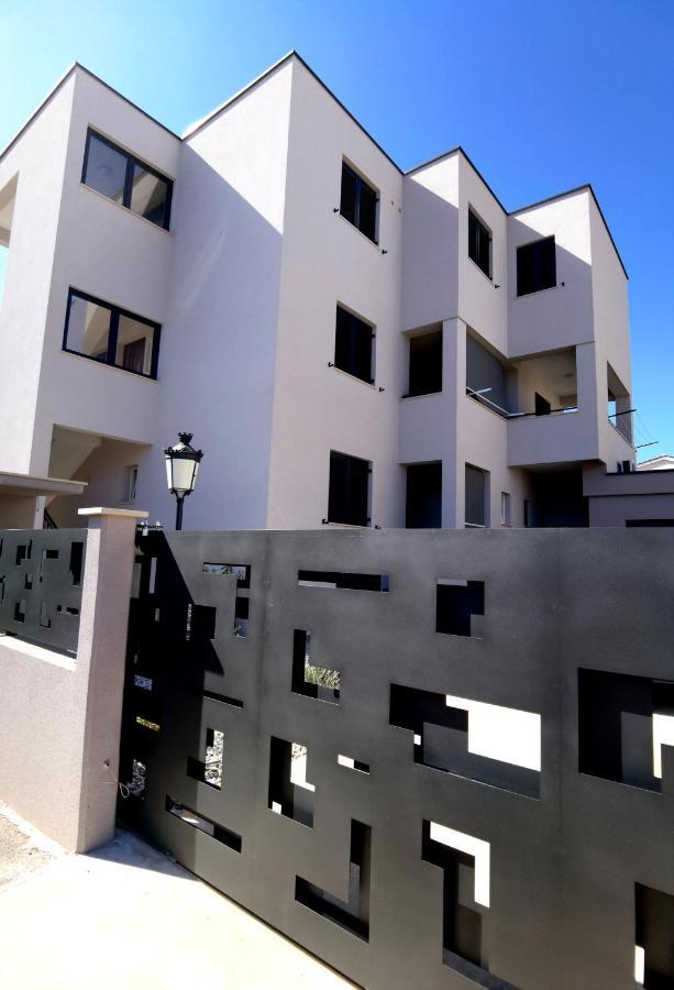 Stay In The Heart Of Porec - 50M To The Beach Exterior photo
