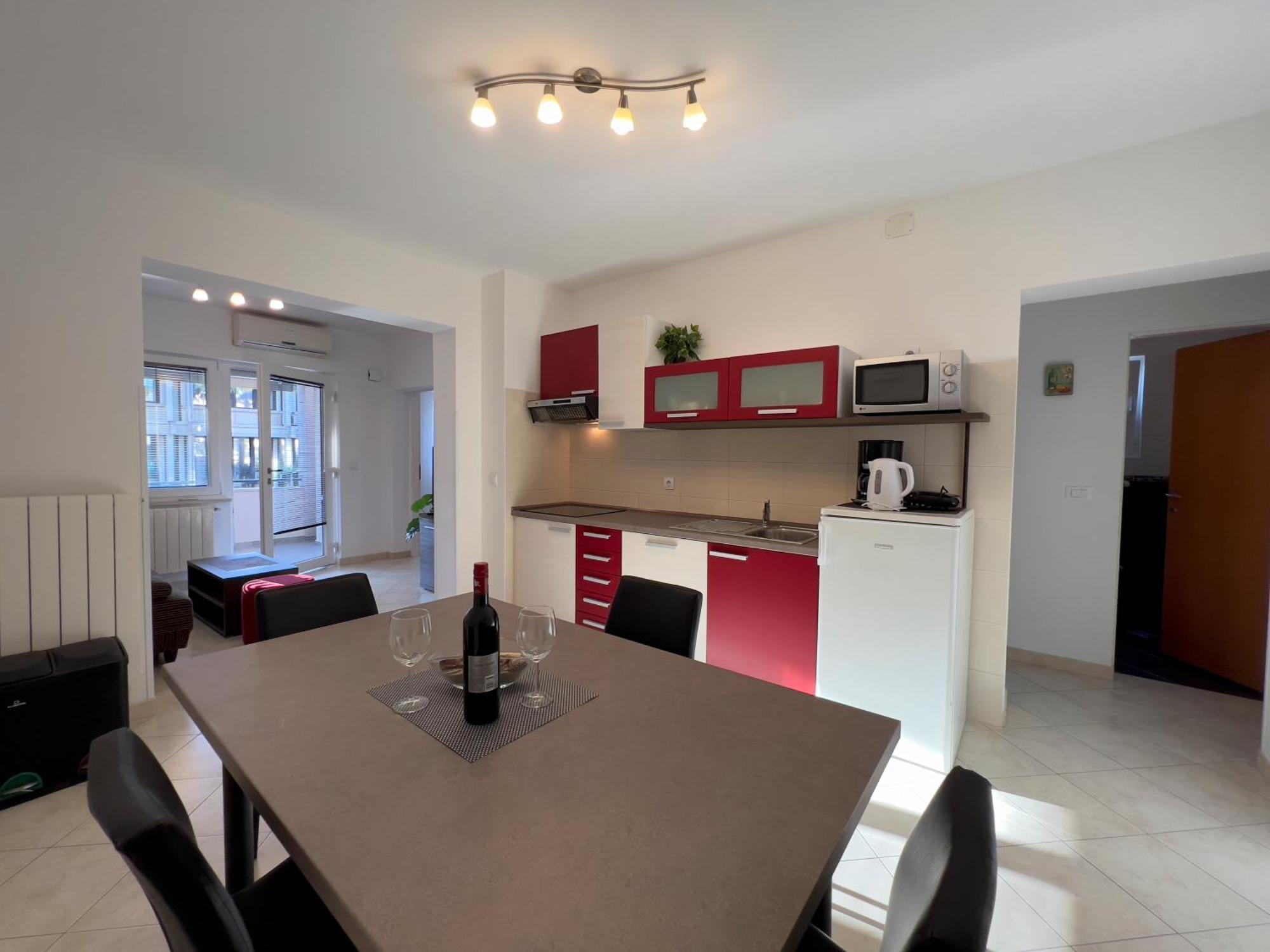 Stay In The Heart Of Porec - 50M To The Beach Exterior photo