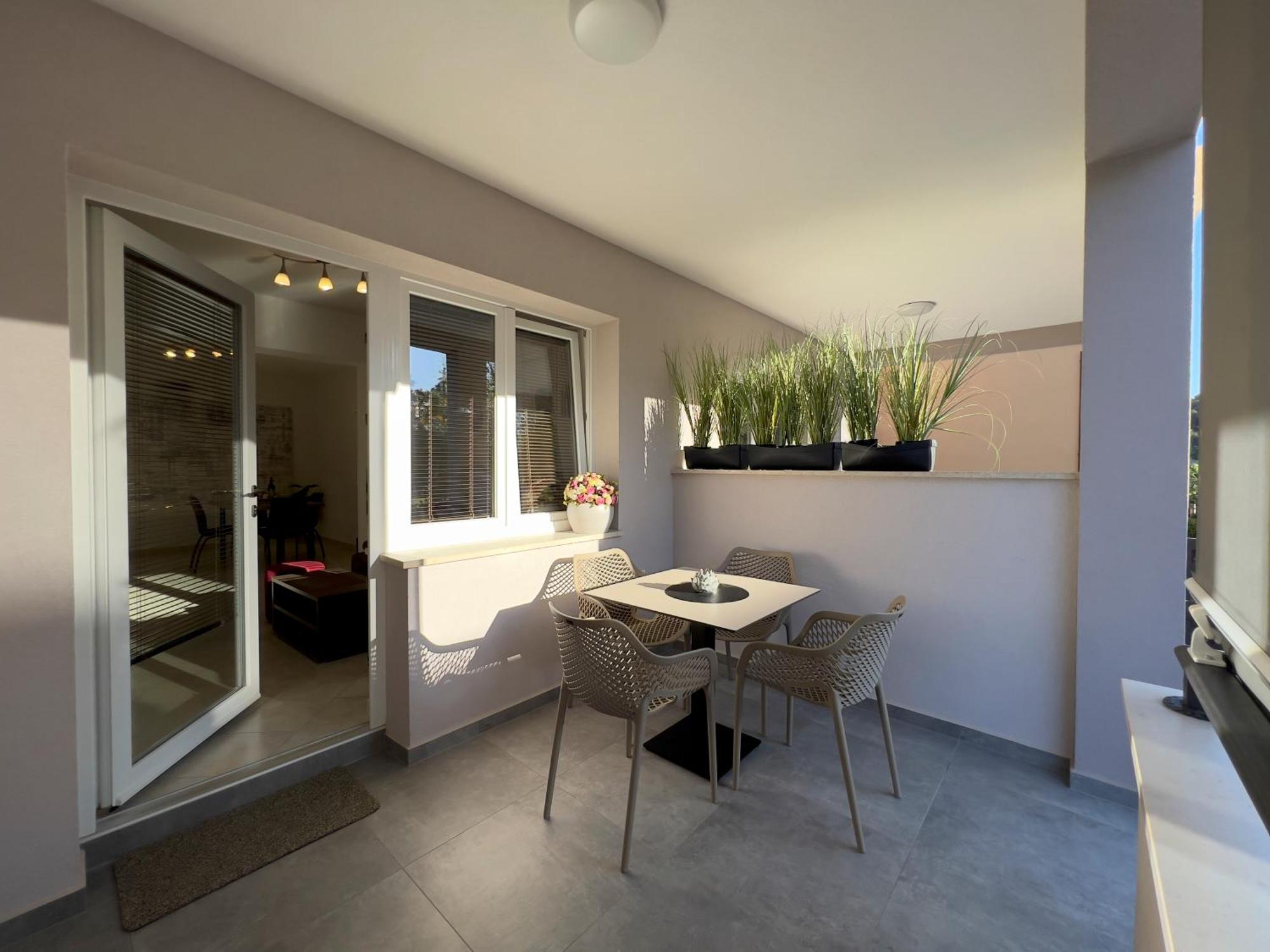 Stay In The Heart Of Porec - 50M To The Beach Exterior photo