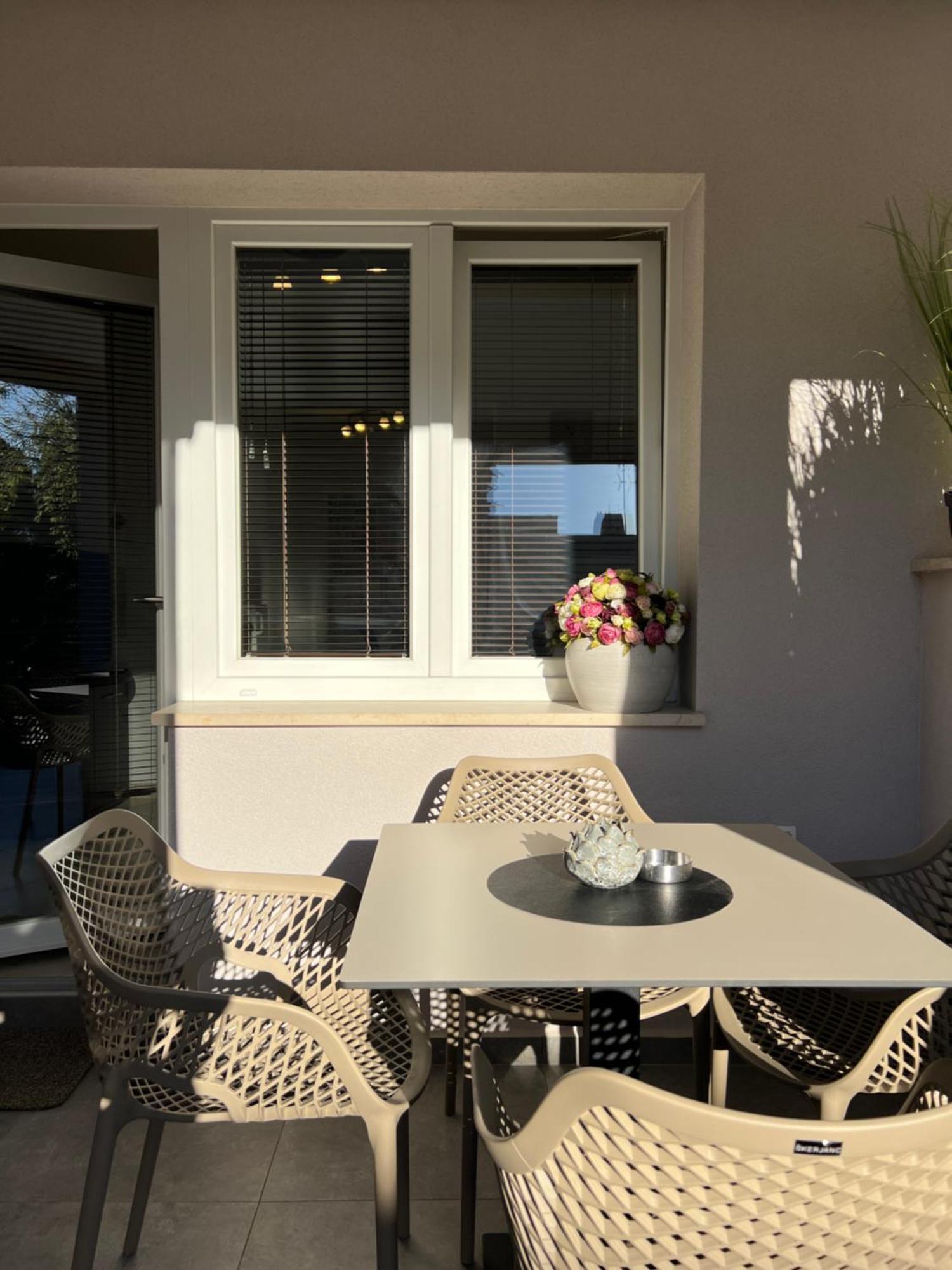 Stay In The Heart Of Porec - 50M To The Beach Exterior photo